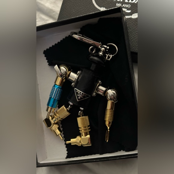 Prada Robot Collection - Robin Robot Trick Key Chain 100% AUTHENTIC BRAND NEW - Picture 4 of 11